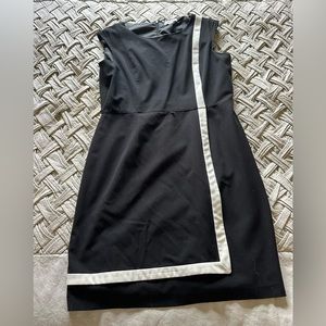 Calvin Klein Women’s Black & Eggshell Sleeveless Belted Sheath Dress Size M